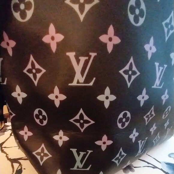 Inspire Disigner Fashion Black Tote with Purple Blue Accent - Picture 8 of 9